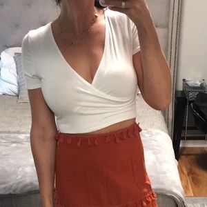 White v neck crop top
